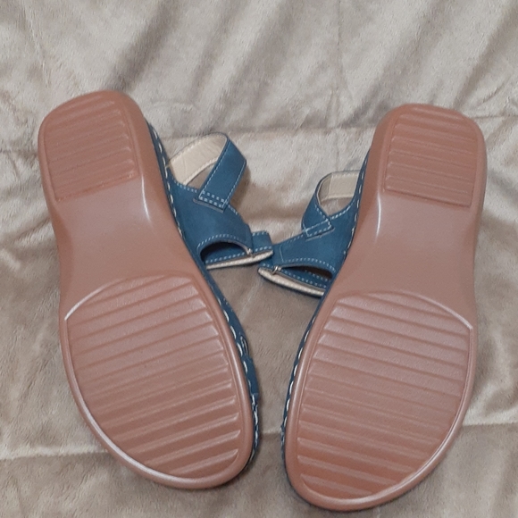 Comfortable sandals size 8 - Picture 8 of 11